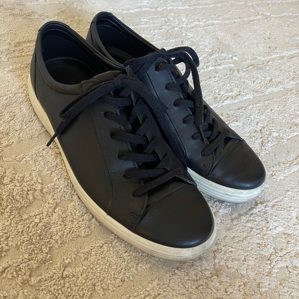 ECCO Casual Black Leather Sneakers Men’s Size 11
